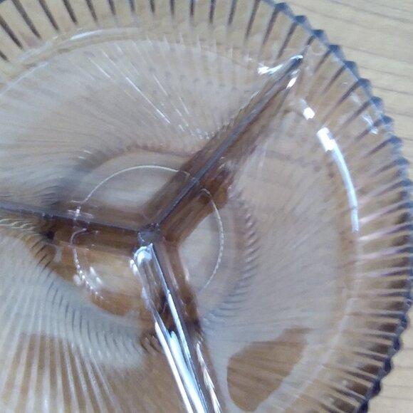 Veropa French Glass Divided Serving Plate - Picture 3 of 7
